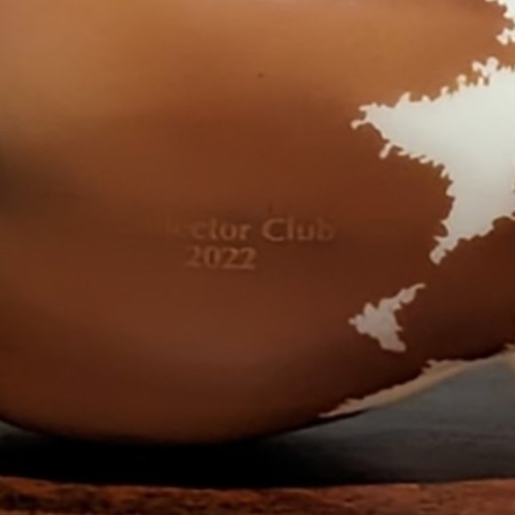 Breyer Honeybear 2022 Collector Club model - Picture 6 of 7